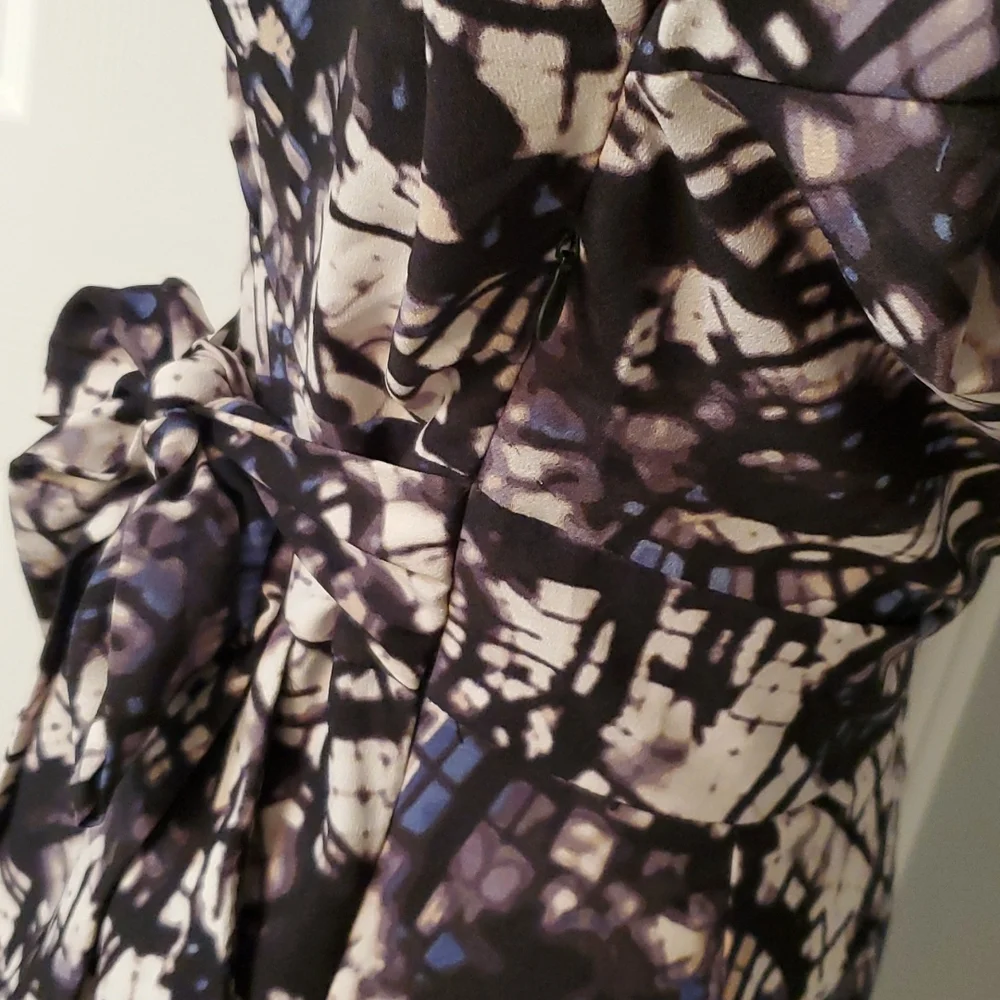 Catherine Malansrino gray, white, blue, and black dress size 4 like NEW